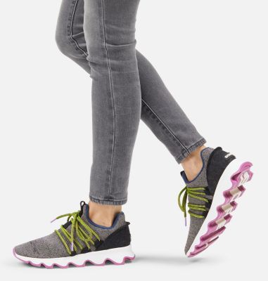 women's kinetic sneaker