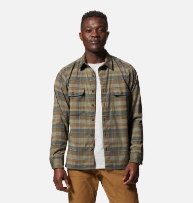 different color long sleeve shirts