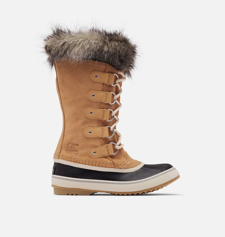 Winter boots are on sale at Nordstrom Rack! Here are 5 stylish yet  comfortable pairs up to 40% off