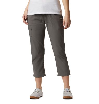 womens pull on cargo capris