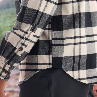 Close-up of droptail hem.