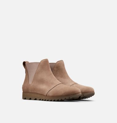 chelsea boots with traction