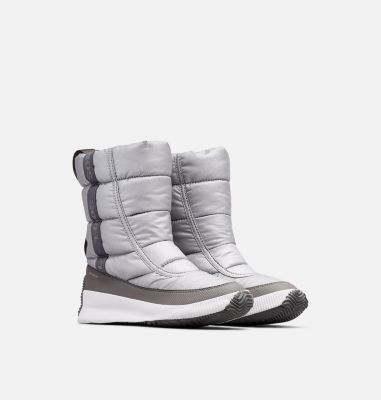 sorel mid boot