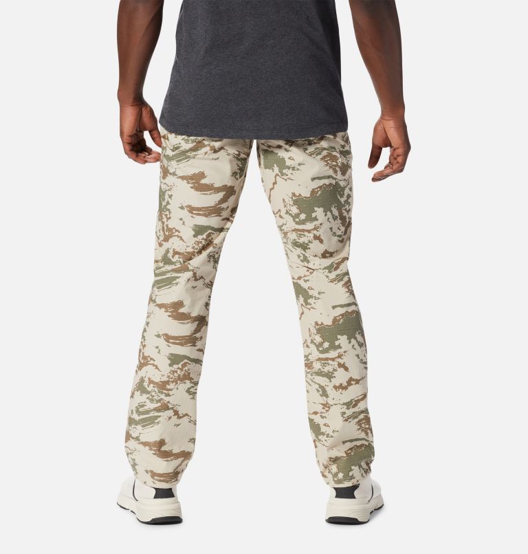 I need me some camo capris for the summer! I will pair mine with sneakers  or …  Camping outfits for women summer, Camping outfits for women, Summer  camping outfits