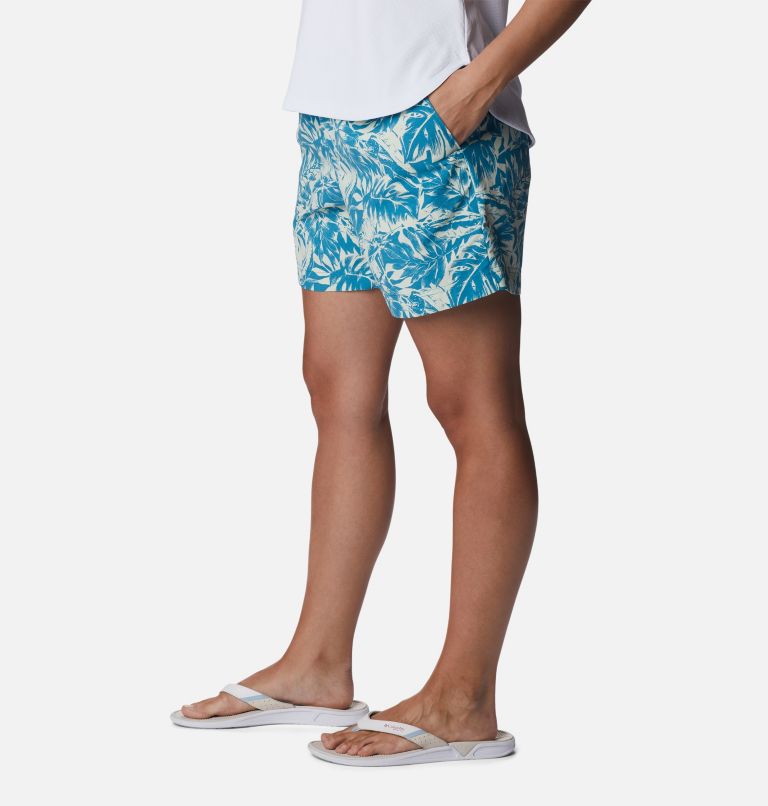 Thumbnail: Women's PFG Super Backcast Water Shorts, Color: Deep Marine Hawaiian Throwback, image 3