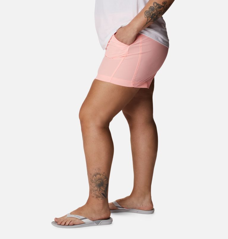 Thumbnail: Women's PFG Coral Point III Shorts - Plus Size, Color: Tiki Pink, image 3