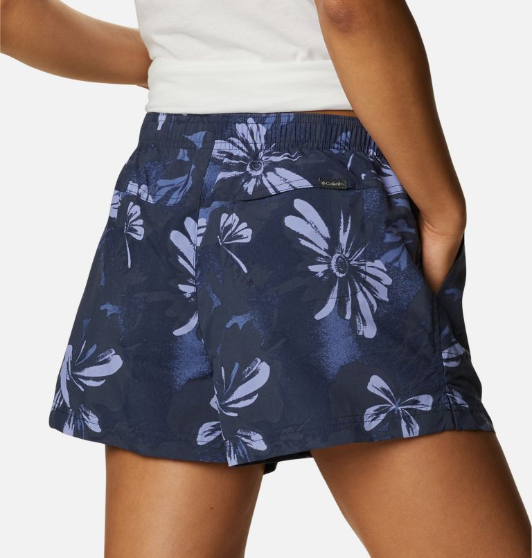 Women's Sandy River II Printed Shorts, Color: Nocturnal Daisy Party, image 5