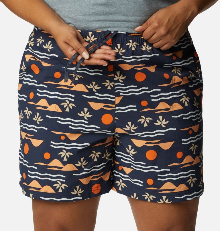 Thumbnail: Women's Sandy River II Printed Shorts - Plus Size, Color: Nocturnal, Seaside Multi, image 4