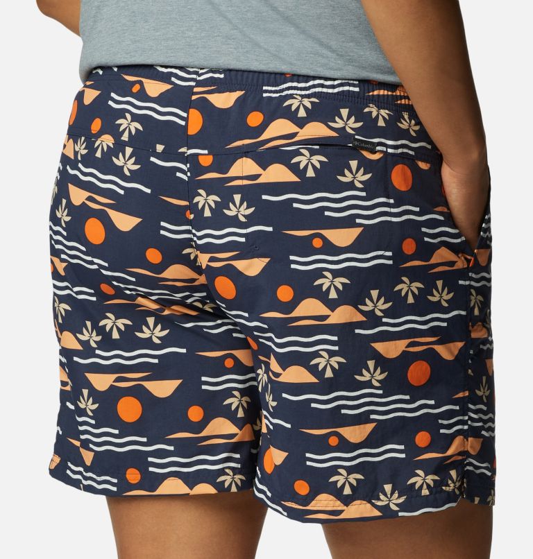 Thumbnail: Women's Sandy River II Printed Shorts - Plus Size, Color: Nocturnal, Seaside Multi, image 5