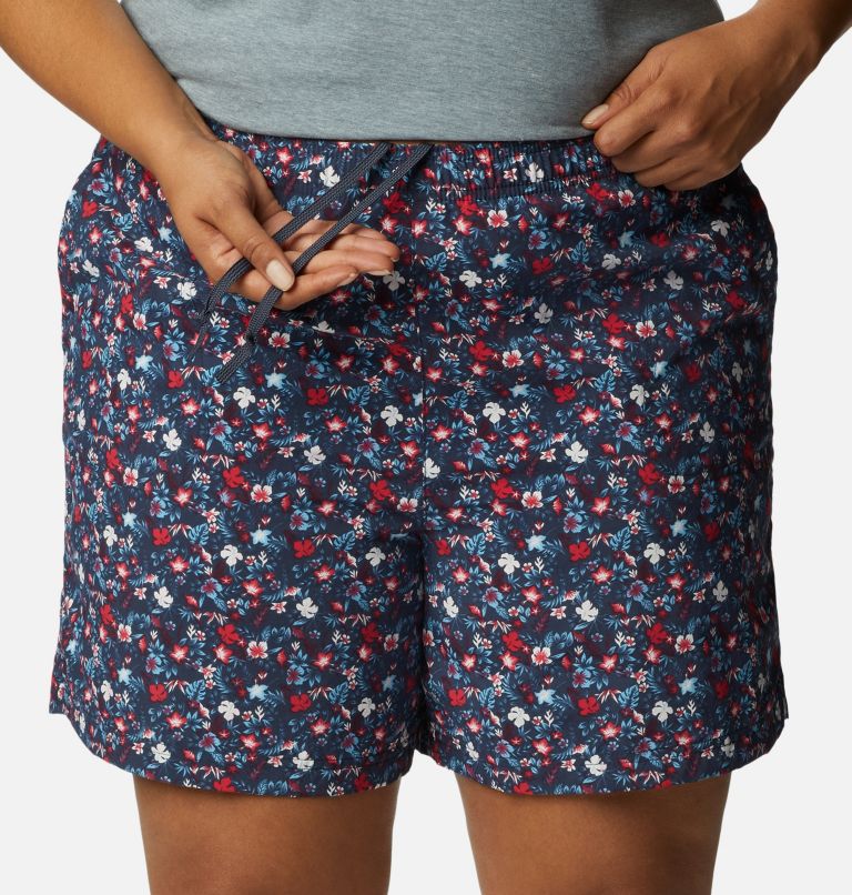 Thumbnail: Women's Sandy River II Printed Shorts - Plus Size, Color: Nocturnal, Mini Hibiscus, image 4