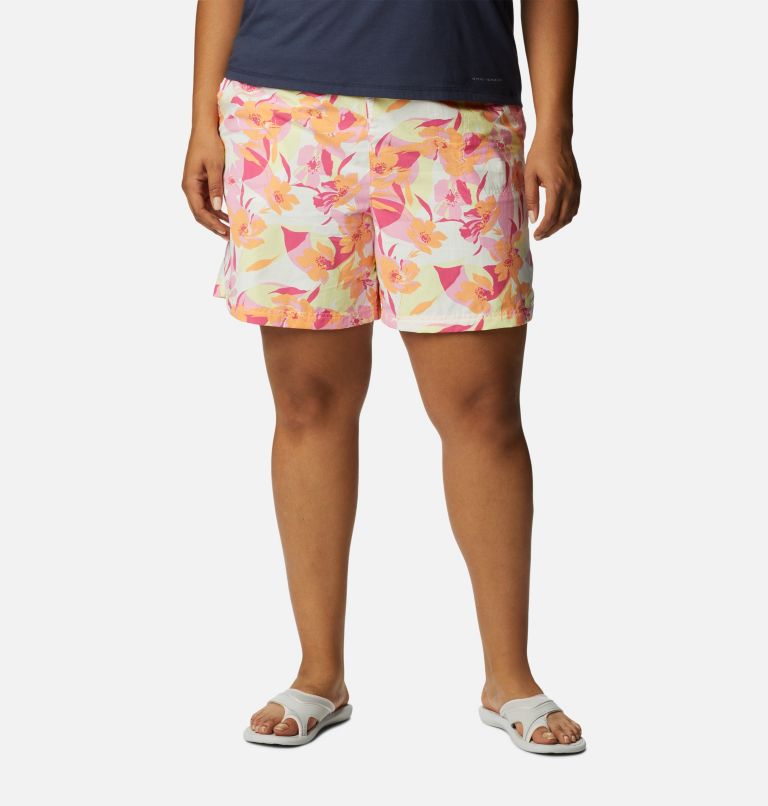 Thumbnail: Women's Sandy River II Printed Shorts - Plus Size, Color: Wild Rose, Pop Flora, image 1