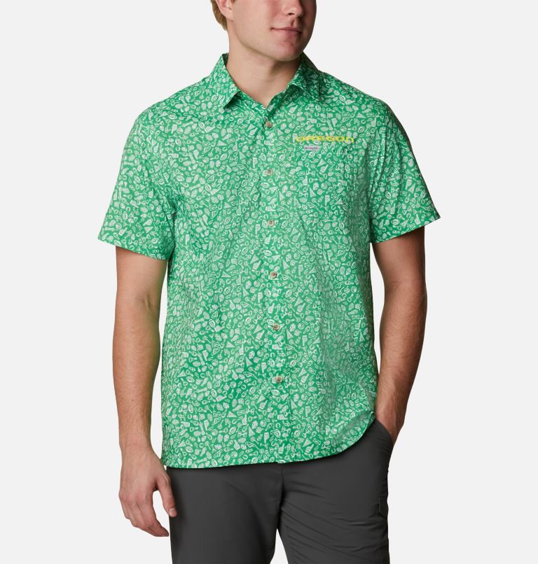 Thumbnail: Men's Collegiate PFG Super Slack Tide Shirt - Oregon, Color: UO - Fuse Green Micro Print, image 1