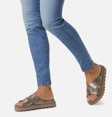 Women's Roaming&trade; Criss-Cross Slide ROAMING&trade; CRISS CROSS SLIDE | 010 | 10, Ash Brown, 3/4 front