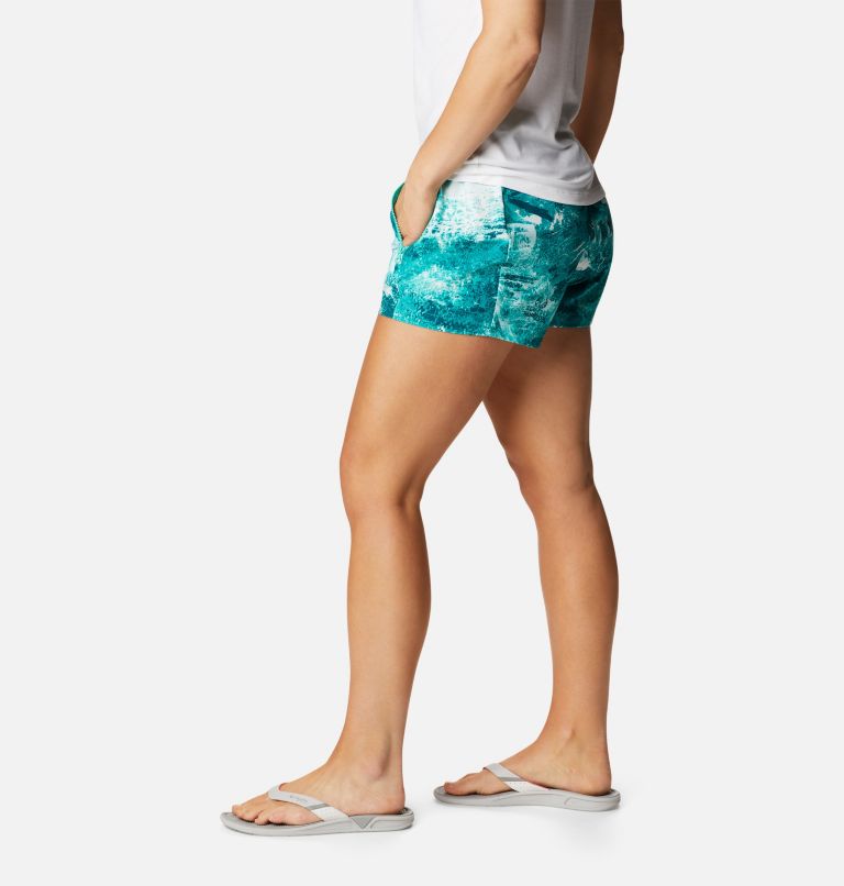 Thumbnail: Women's PFG Tidal II Shorts, Color: Electric Turquoise Realtree Horizon, image 3