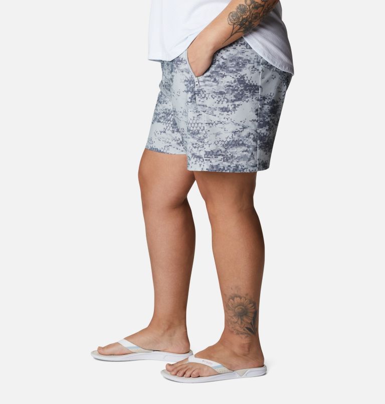 Thumbnail: Women's PFG Tidal II Shorts - Plus Size, Color: Cool Grey PFG Camo Print, image 3