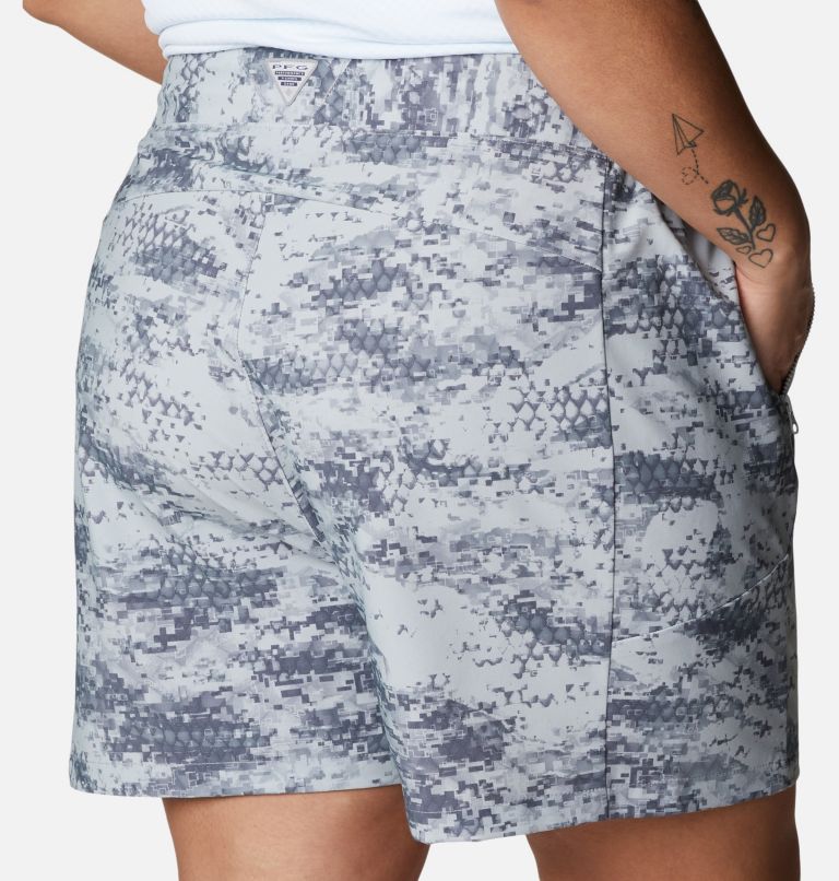 Women's PFG Tidal II Shorts - Plus Size, Color: Cool Grey PFG Camo Print, image 5