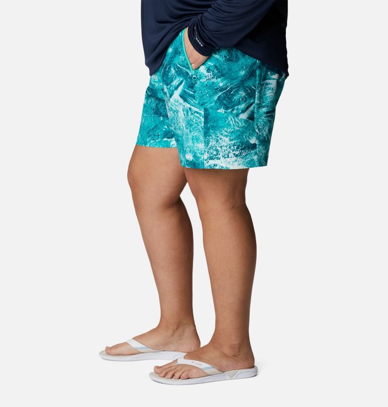 Women's PFG Tidal II Shorts - Plus Size, Color: Electric Turquoise Realtree Horizon, image 3