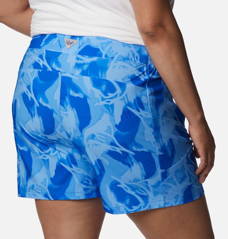 Thumbnail: Women's PFG Tidal II Shorts - Plus Size, Color: Blue Macaw, Auroras Print, image 5