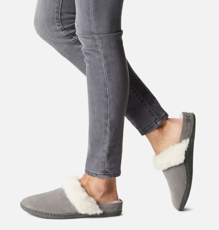 Sorel nakiska slipper on sale