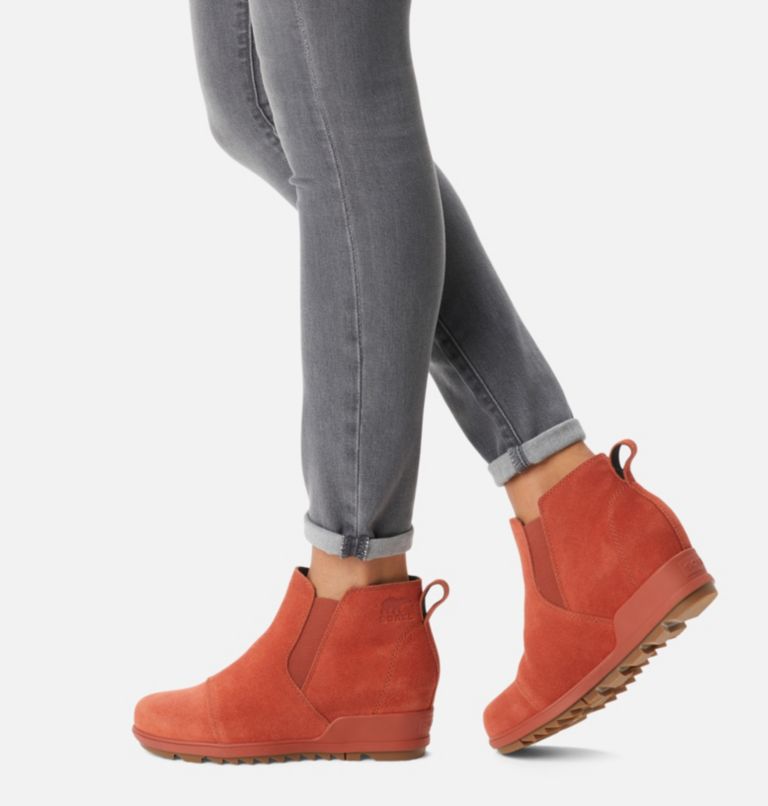 Thumbnail: Women's Evie Pull-On Bootie, Color: Warp Red, Gum 10, image 9