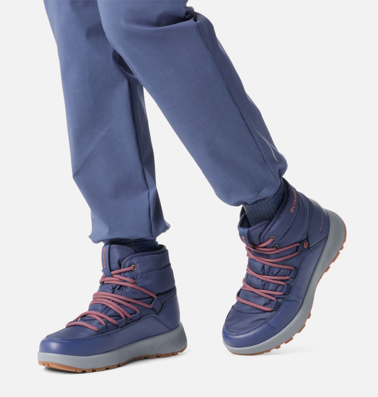Women's Slopeside Village™ Omni-Heat™ Mid Boot 11