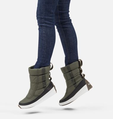 Women's Out N About&trade; Puffy Mid Boot OUT N ABOUT&trade; PUFFY MID | 010 | 10.5, Alpine Tundra, video