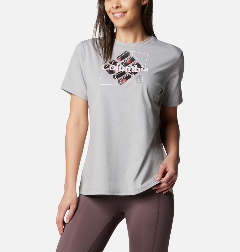 Women's Sun Trek Technical Graphic T-Shirt, Color: Colm Grey Hthr, Dimensional Gem Omblur, image 5