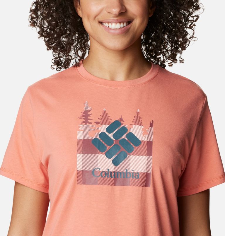 Thumbnail: Women's Sun Trek Technical Graphic T-Shirt, Color: Faded Peach, Gem Check, image 4