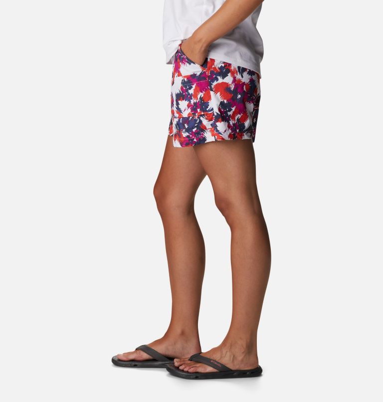 Thumbnail: Women's Summerdry Cargo Shorts, Color: White Typhoon Blooms Multi, image 3