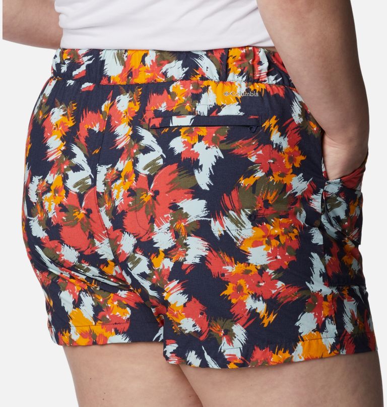 Thumbnail: Women's Summerdry Cargo Shorts - Plus Size, Color: Nocturnal Typhoon Blooms Multi, image 5