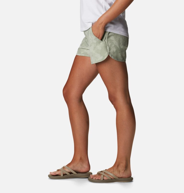 Thumbnail: Women's Pleasant Creek Stretch Shorts, Color: Safari Typhoon Blooms, image 3