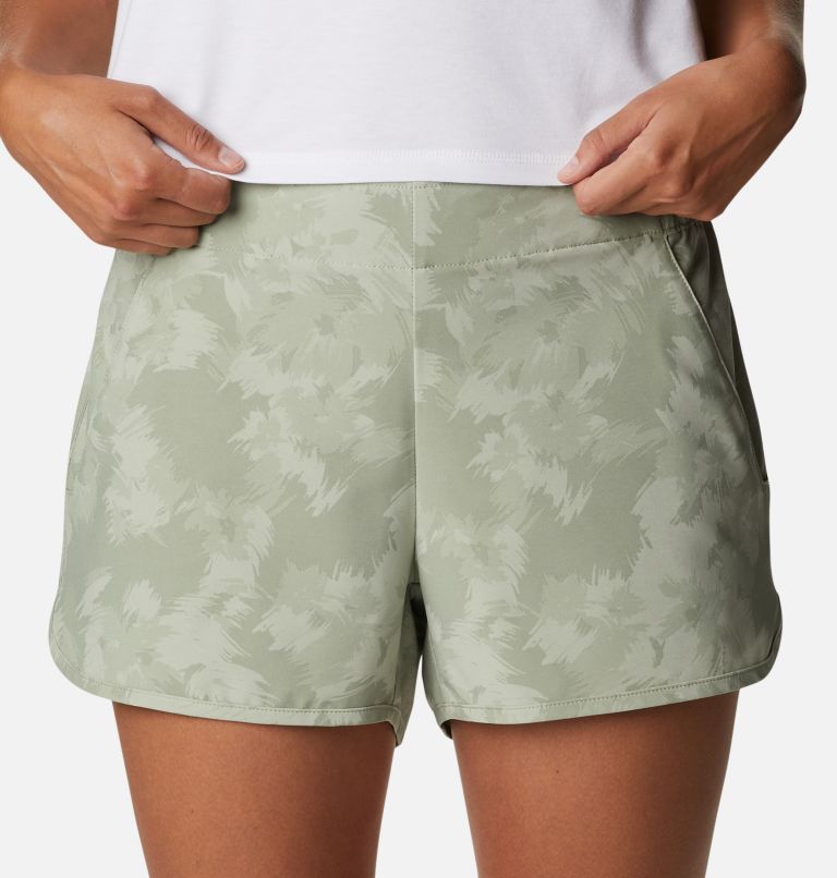 Thumbnail: Women's Pleasant Creek Stretch Shorts, Color: Safari Typhoon Blooms, image 4