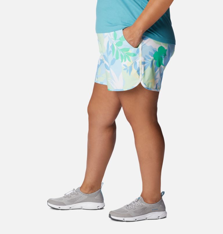 Thumbnail: Women's Pleasant Creek Stretch Shorts - Plus Size, Color: Key West, Floriated, image 3