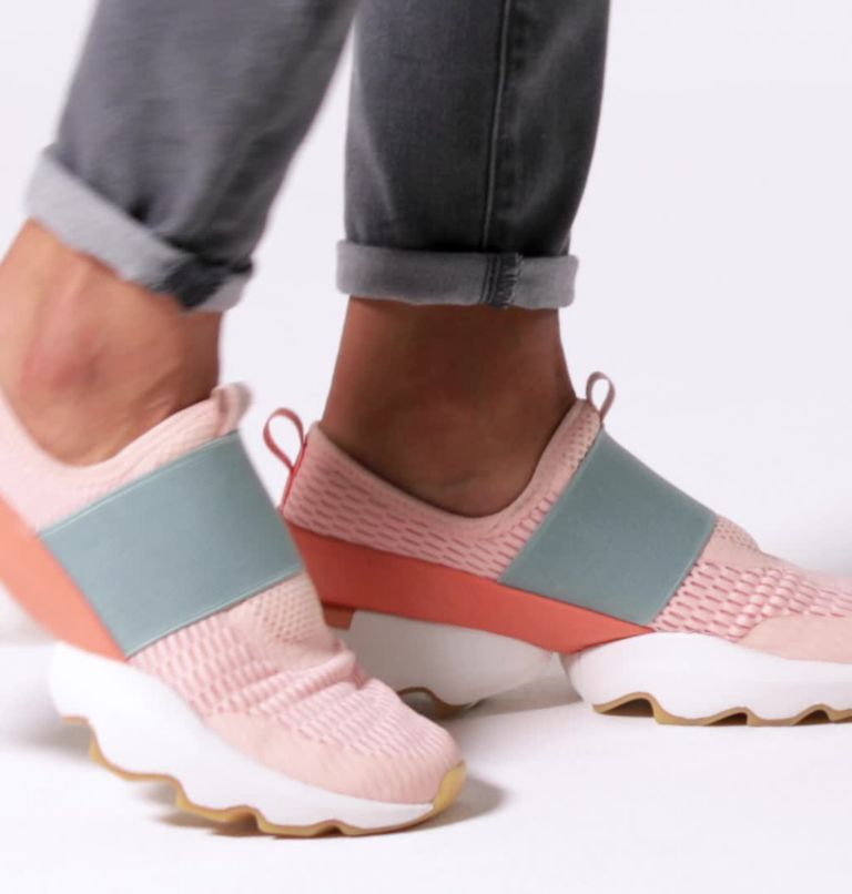 Thumbnail: Women's Kinetic Impact Strap Sneaker, Color: Peach Blossom, Paradiso Peach, image 2