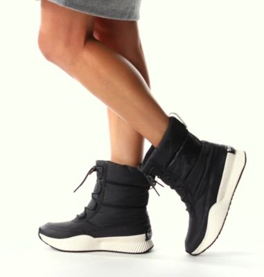 sorel puffy sneaker boot
