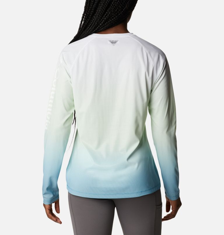 Thumbnail: Women's PFG Tidal Deflector Printed Long Sleeve Shirt, Color: Light Lime, Deep Marine Gradient, image 2