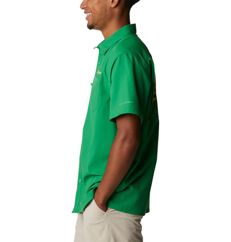Thumbnail: Men's Collegiate PFG Slack Tide Camp Shirt - Oregon, Color: UO - Fuse Green, image 3