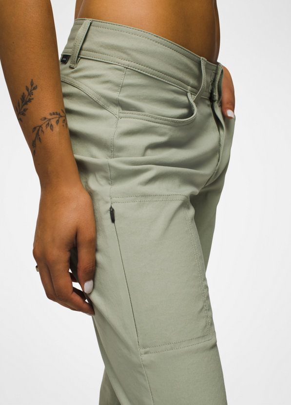Columbia, Pants & Jumpsuits, Columbia Sportswear Womens Tan Neutral Cargo  Capri Hiking Pants Size S