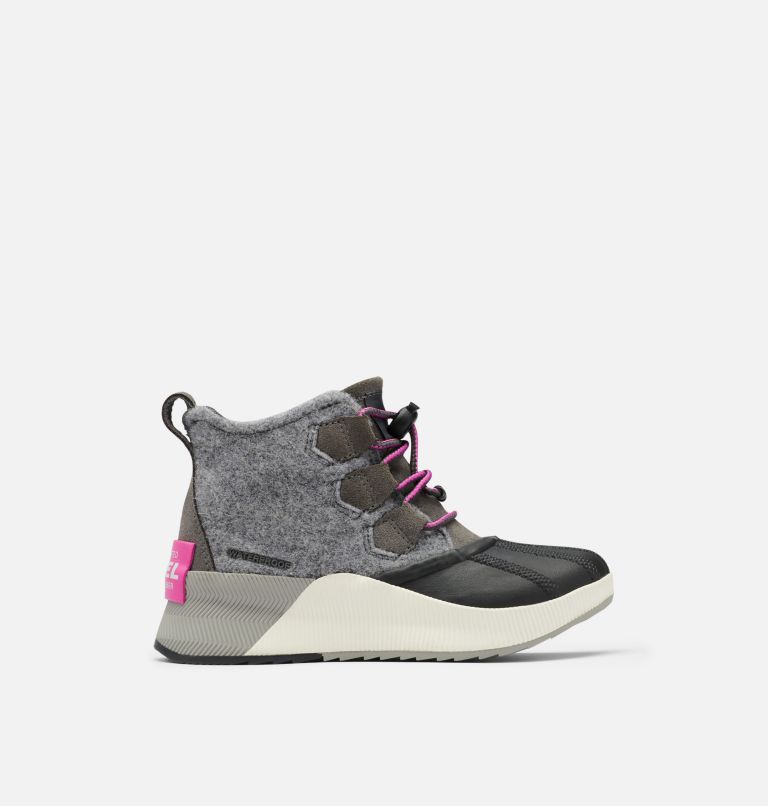 sorel youth out and about boot