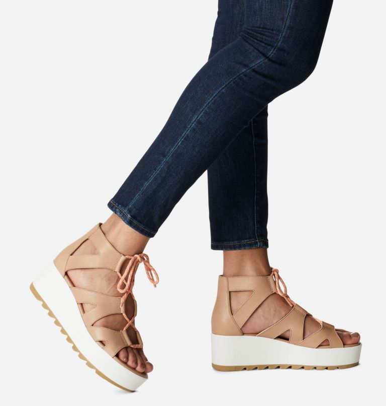 Thumbnail: Sandale plate compensée à lacets Cameron pour les femmes, Color: Honest Beige, Gum 17, image 8