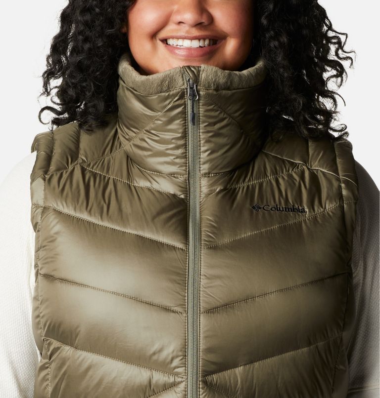 Thumbnail: Women's Joy Peak Omni-Heat Infinity Insulated Vest - Plus Size, Color: Stone Green, image 4