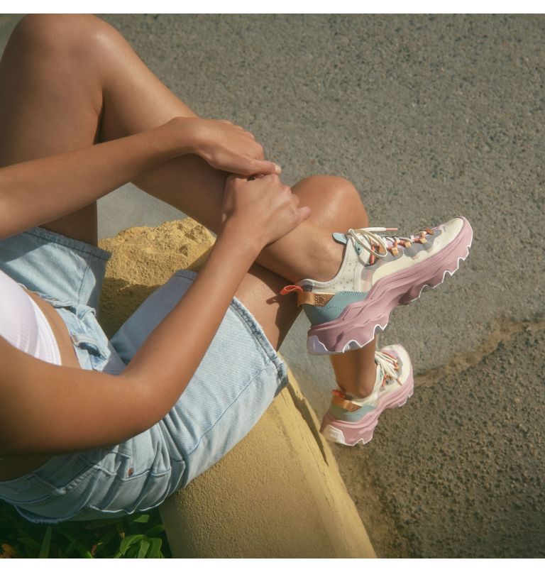 Thumbnail: Women's Kinetic Breakthru Tech Lace Sneaker, Color: Chalk, Eraser Pink, image 11