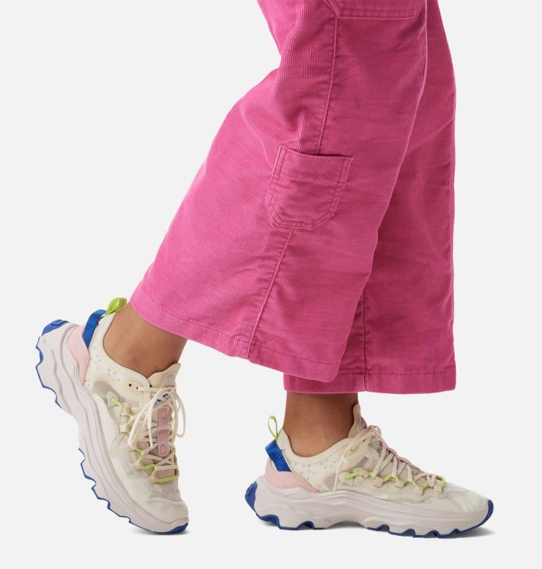 Thumbnail: Women's Kinetic Breakthru Tech Lace Sneaker, Color: Chalk, Cobalt Blue, image 7