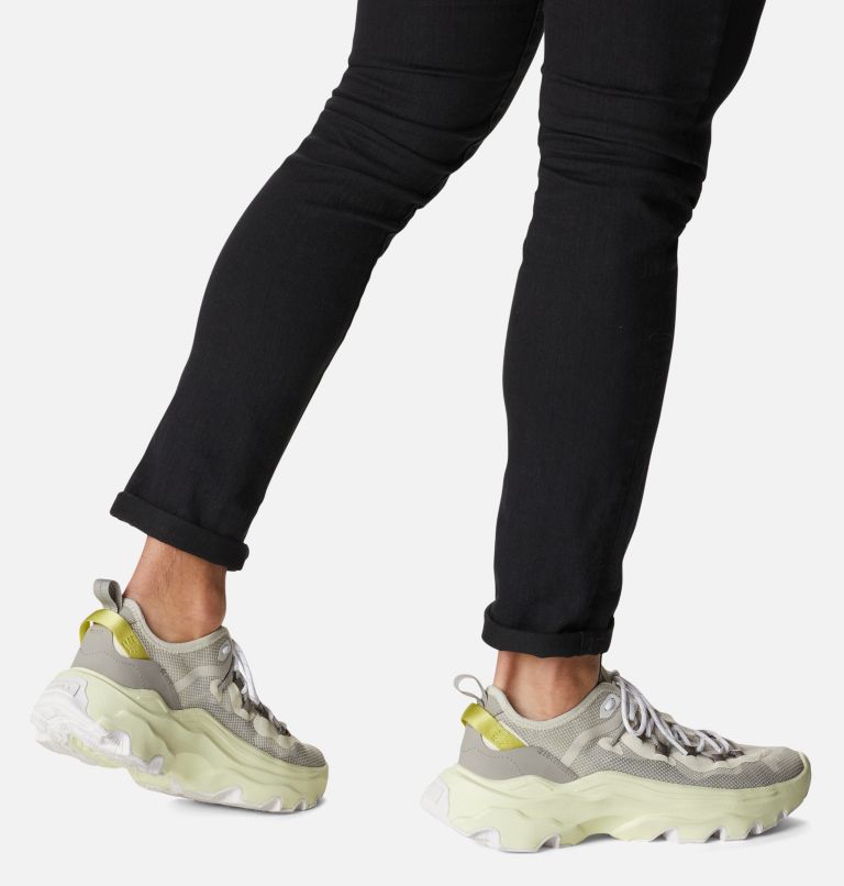 Men's Kinetic Breakthru Tech Lace Sneaker, Color: Chalk, Chrome Grey, image 8