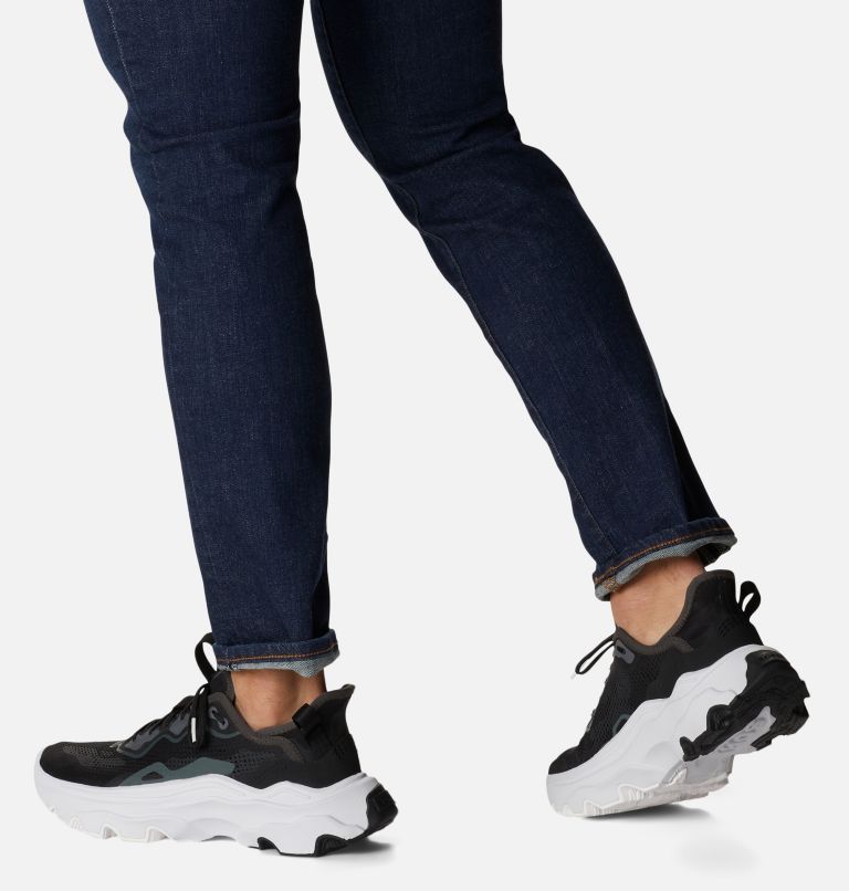 Thumbnail: Men's Kinetic Breakthru Day Lace Sneaker, Color: Black, White, image 8