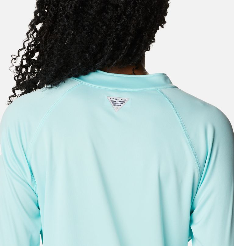 Thumbnail: Women's PFG Tidal Tee Quarter Zip Long Sleeve Shirt, Color: Gulf Stream, White Logo, image 5