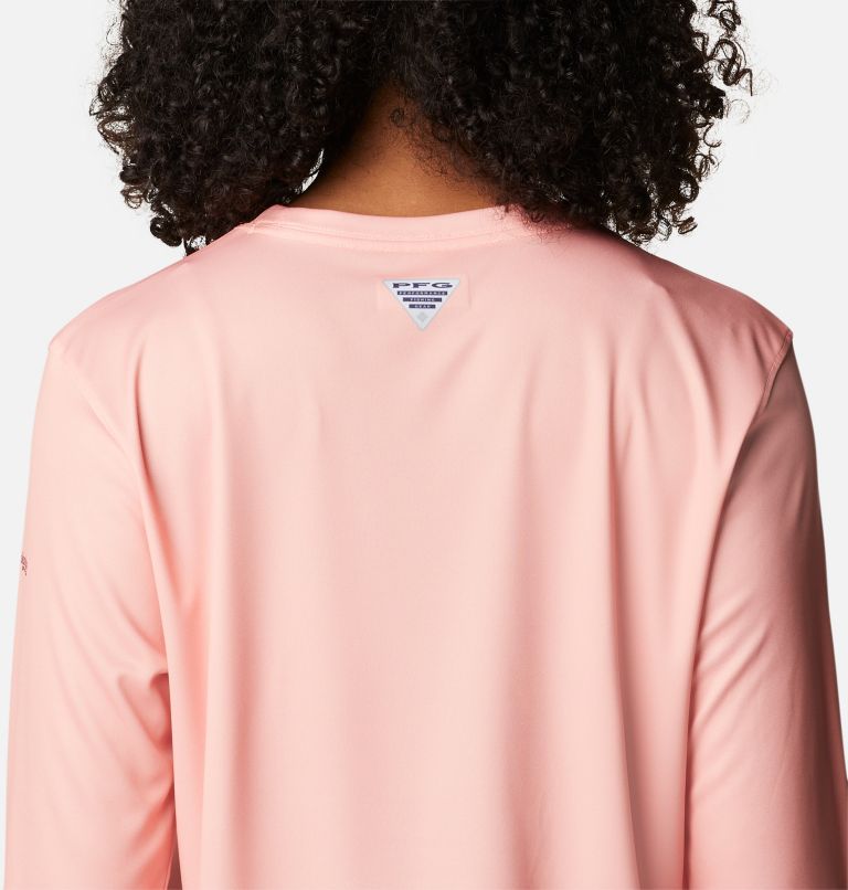 Thumbnail: Women's PFG Tidal Tee Stacked Logo Long Sleeve Shirt, Color: Tiki Pink, Kona Fill, image 5