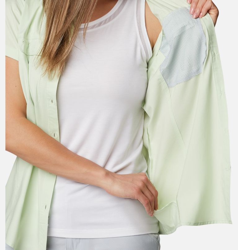 Women's PFG Skiff Guide Woven Short Sleeve Shirt, Color: Light Lime