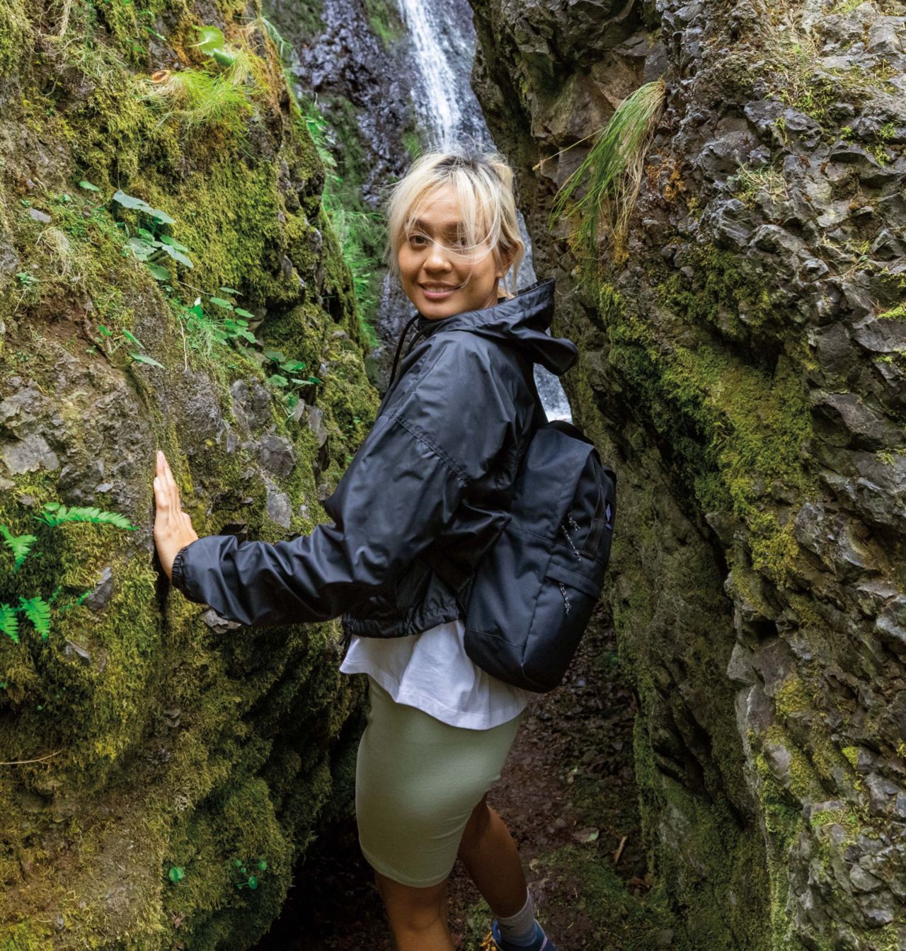 Women's Flash Challenger™ Cropped Windbreaker Jacket 8