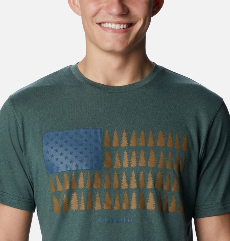 Camiseta estampada Thistletown Hills para hombre, Color: Spruce Heather, Treestriped Flag, image 4